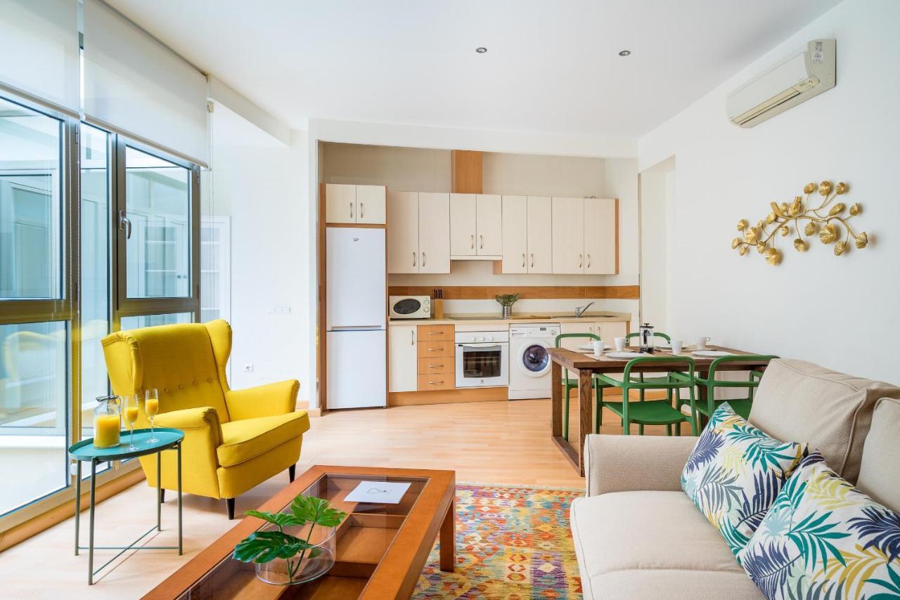 Homeabout Fresca Apartment II Малага Экстерьер фото